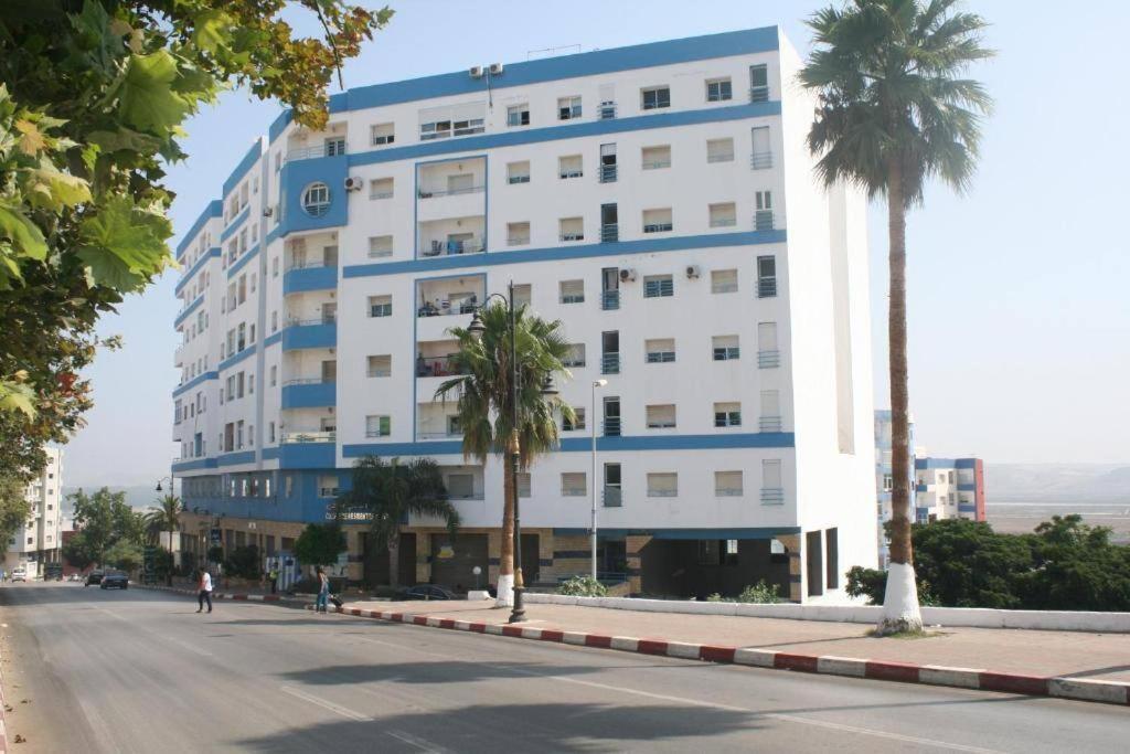 View Apartments Ларач Екстер'єр фото